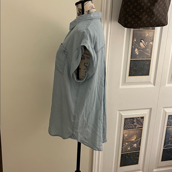 Calvin Klein Light Blue Button Down Shirt - Picture 6 of 11